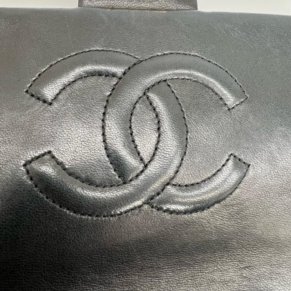 Chanel women's shoulder bag, Matelassé, gold hardware, serial number 1, Coco ... - Picture 14 of 16